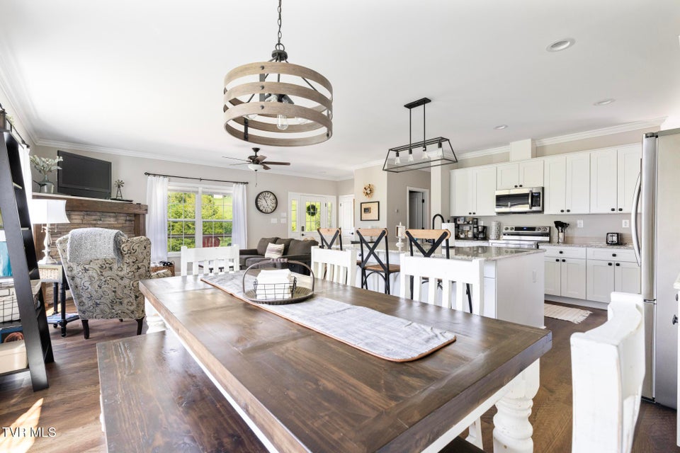 Photo #19: 306 Silver Oak Trail