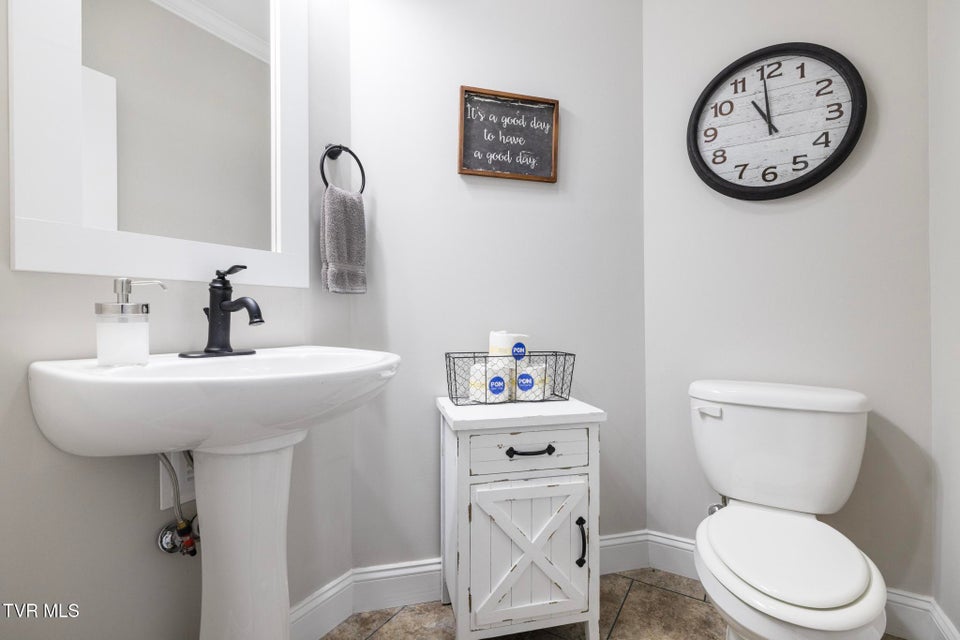 Photo #20: 306 Silver Oak Trail