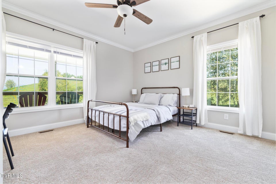 Photo #21: 306 Silver Oak Trail