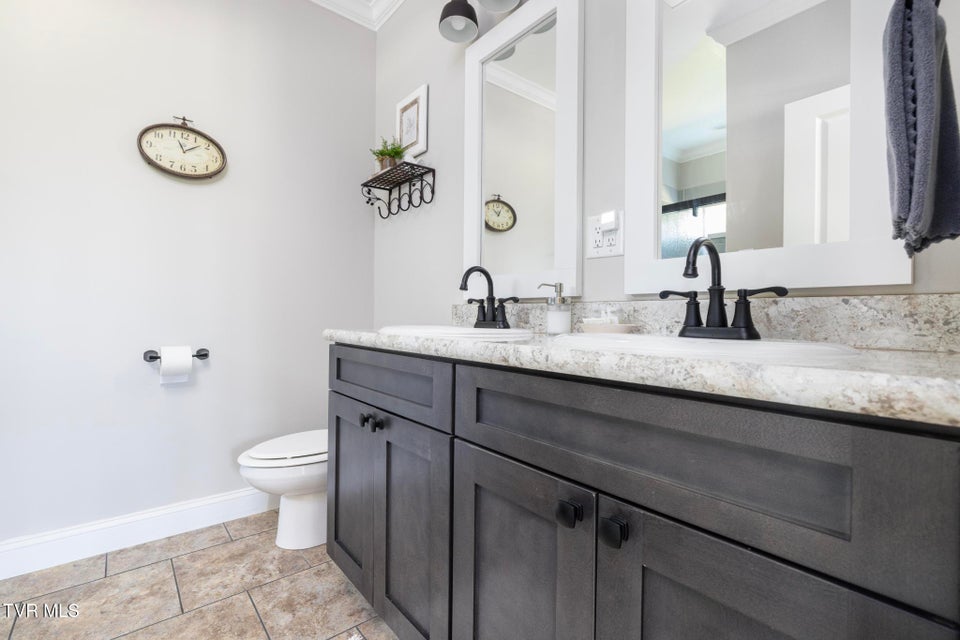 Photo #23: 306 Silver Oak Trail