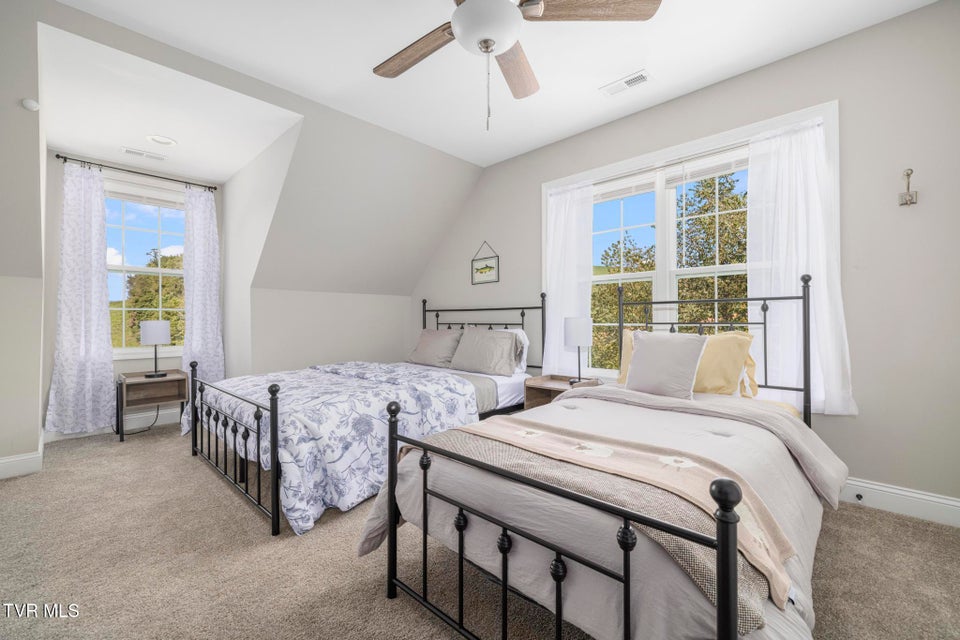 Photo #29: 306 Silver Oak Trail