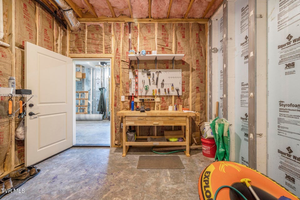 Photo #40: 306 Silver Oak Trail