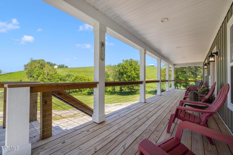 Photo #5: 306 Silver Oak Trail