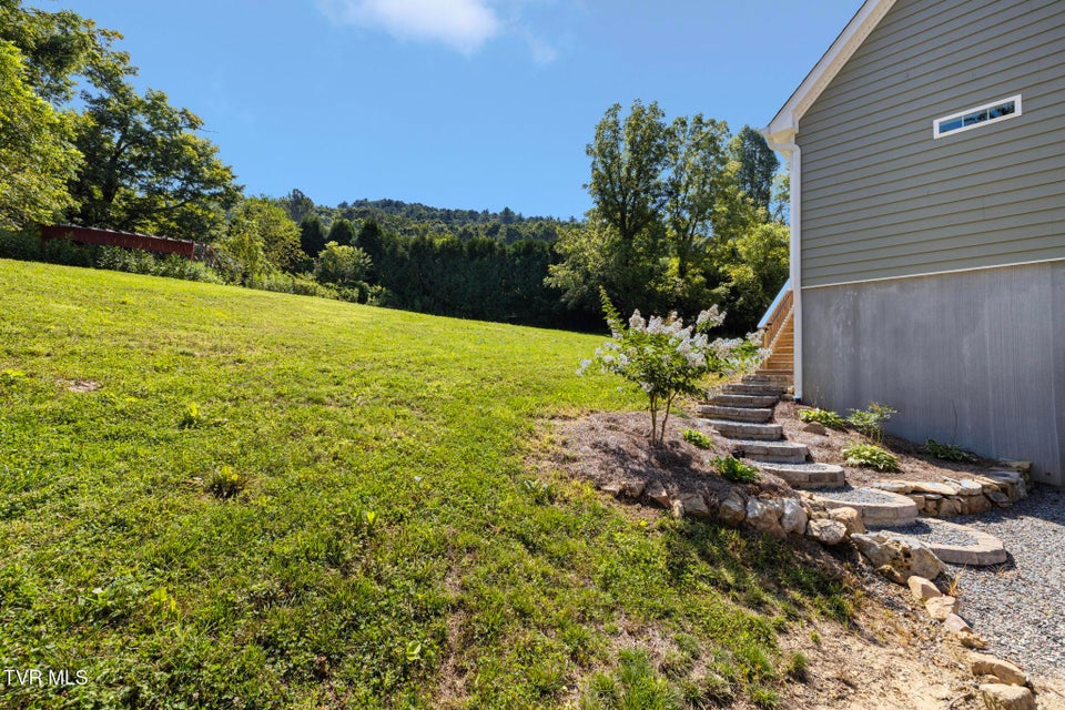 Photo #43: 306 Silver Oak Trail