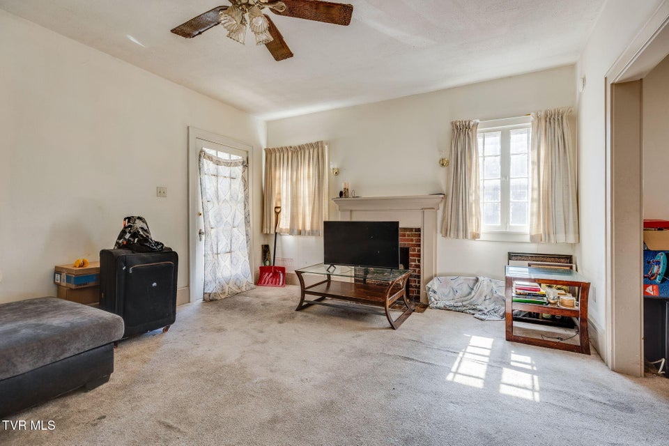 Photo #30: 722 Holston Street