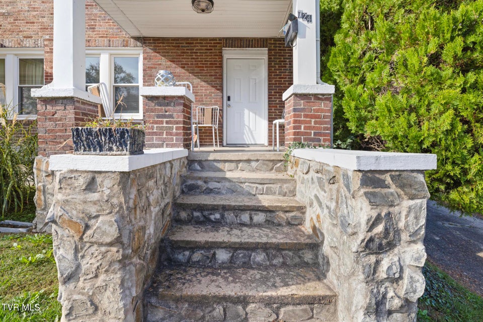 Photo #53: 722 Holston Street