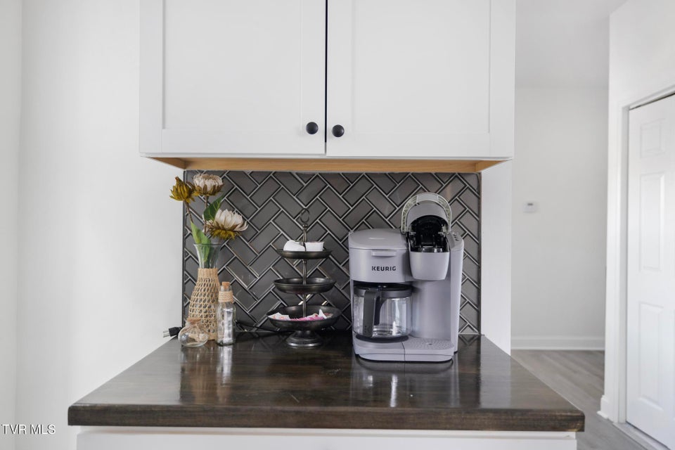 Photo #11: 722 Holston Street