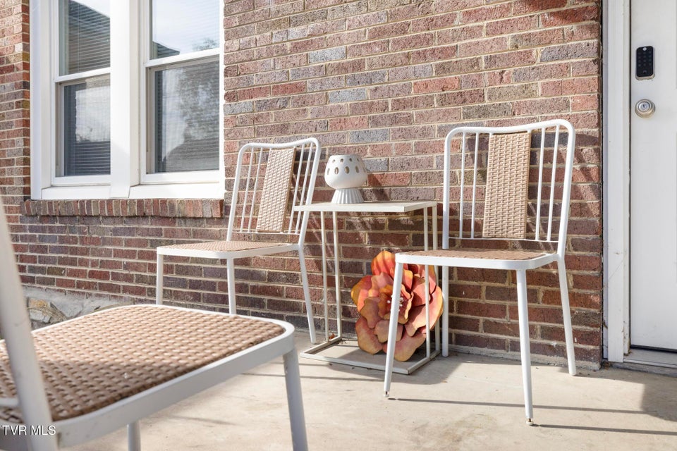 Photo #54: 722 Holston Street