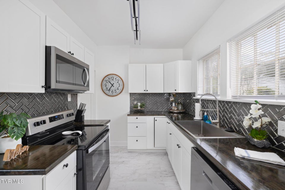 Photo #13: 722 Holston Street