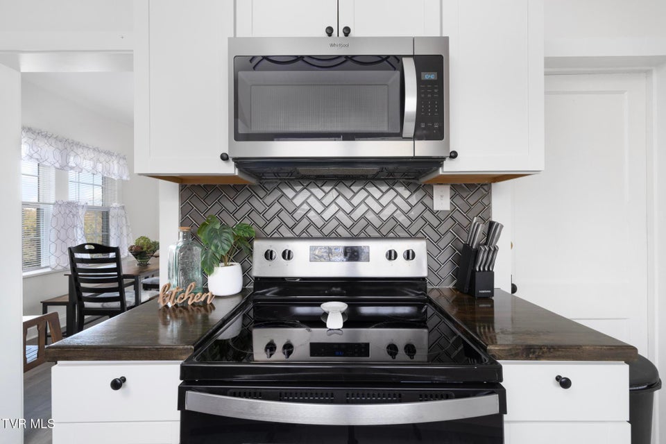 Photo #15: 722 Holston Street