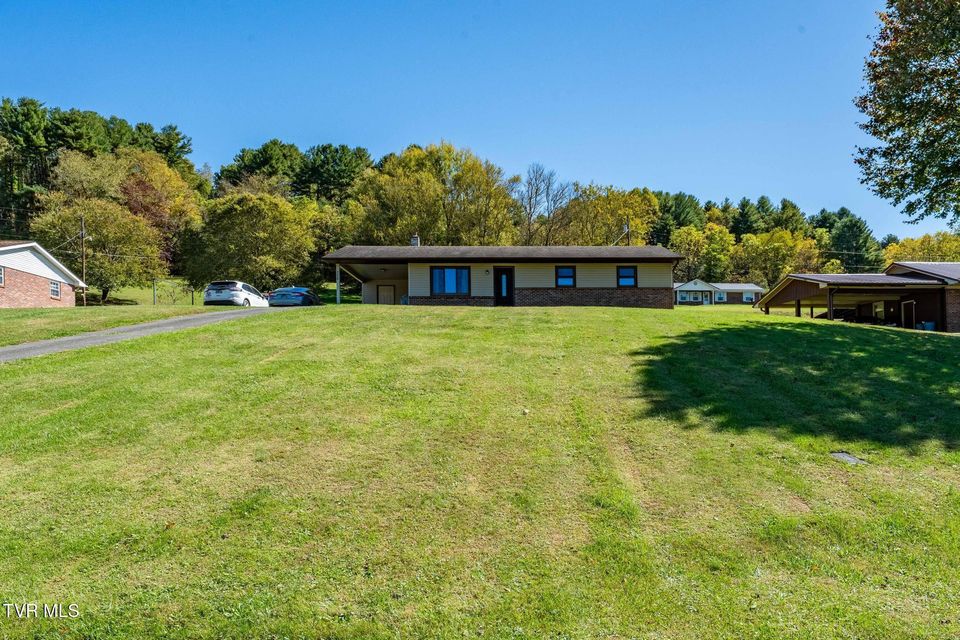 Photo #5: 358 Carr Street