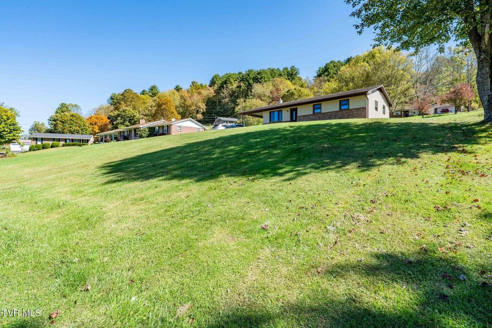 Photo #6: 358 Carr Street