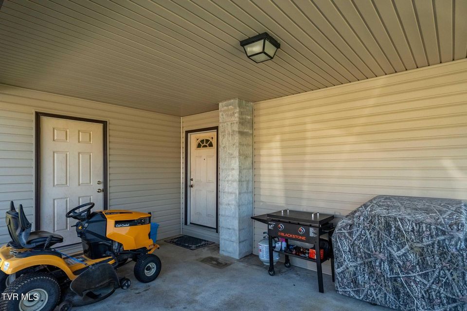 Photo #8: 358 Carr Street