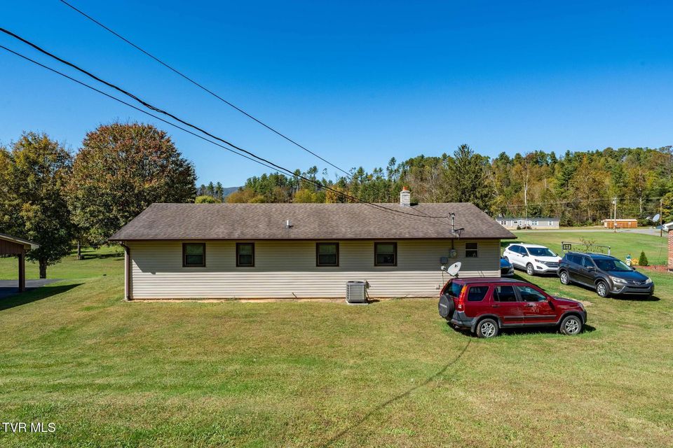 Photo #14: 358 Carr Street