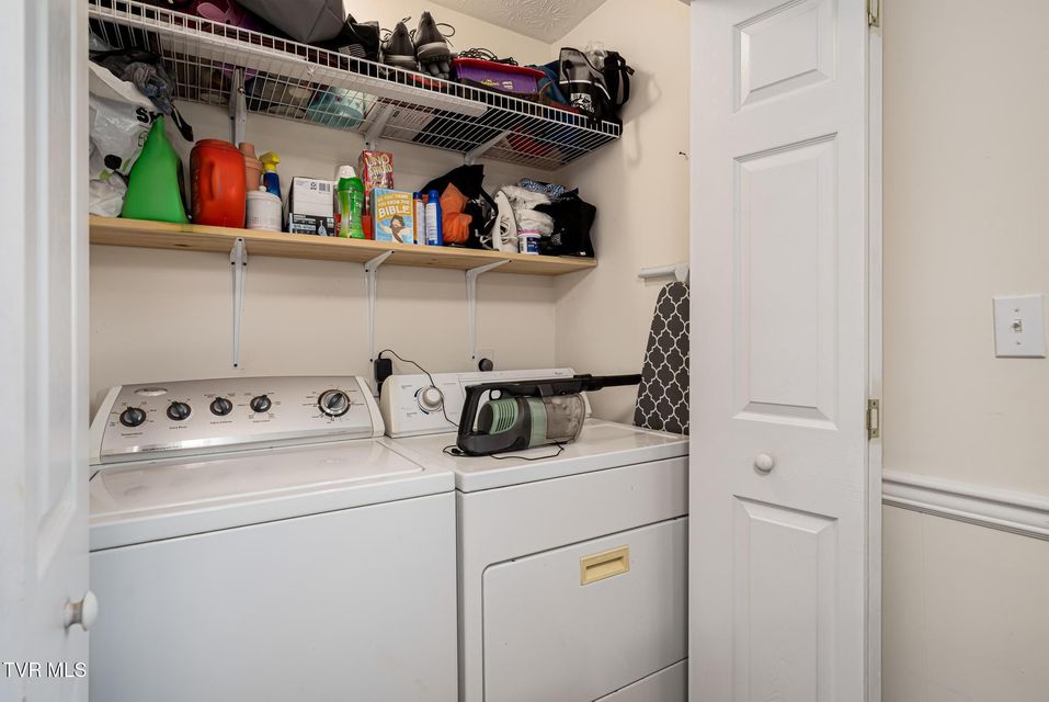 Photo #32: 358 Carr Street