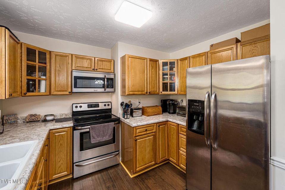 Photo #30: 358 Carr Street