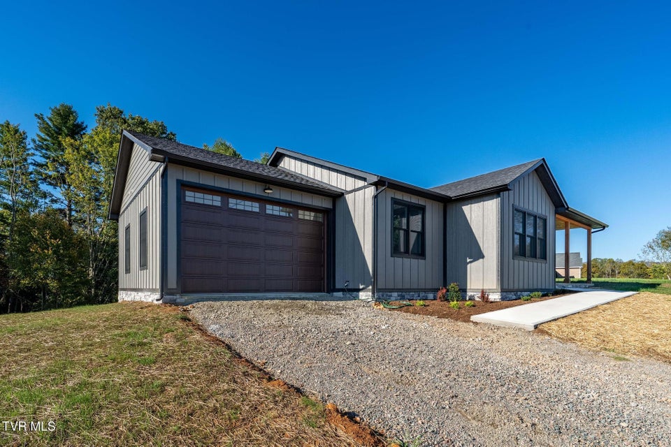 Photo #5: 297 Laurel Way