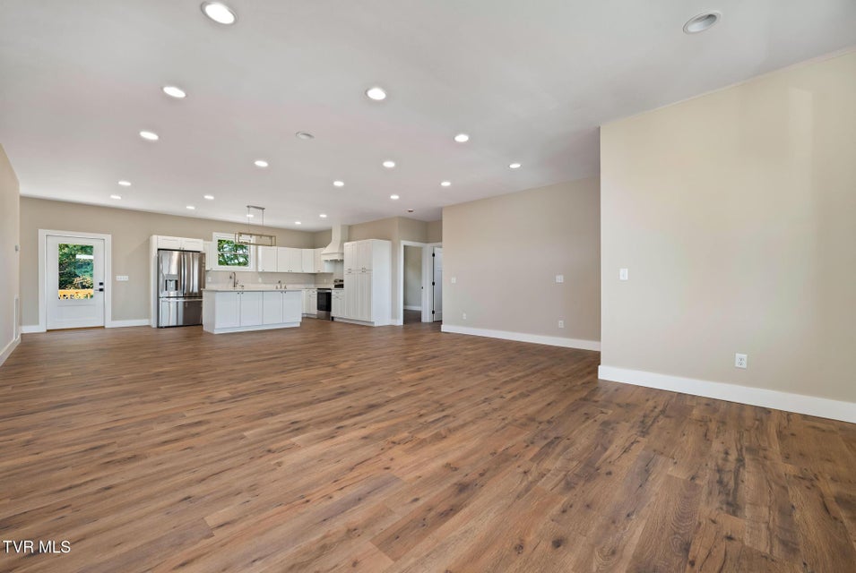 Photo #25: 297 Laurel Way