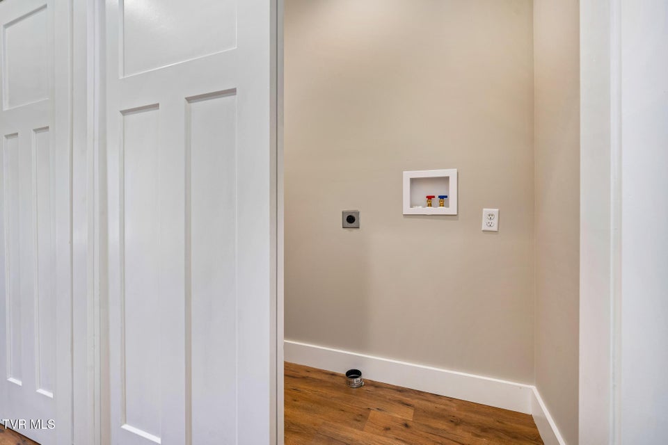 Photo #36: 297 Laurel Way