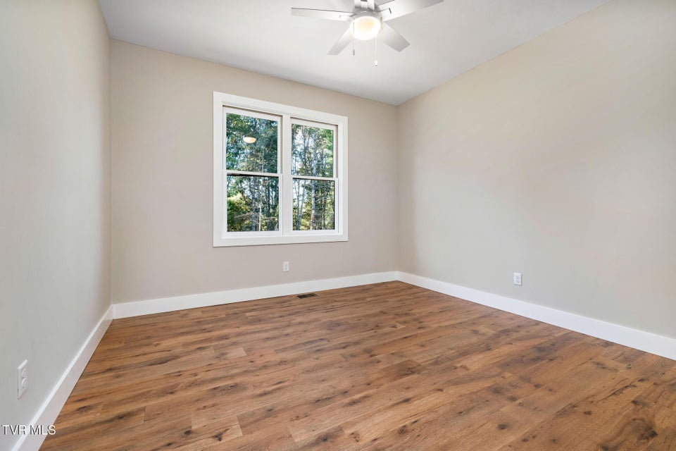 Photo #38: 297 Laurel Way