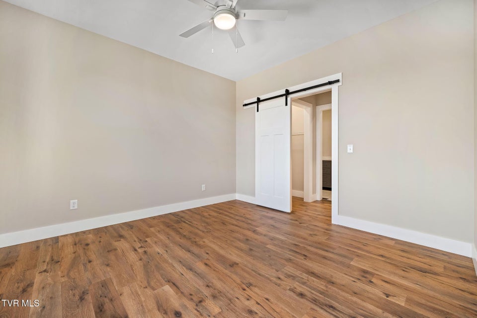 Photo #43: 297 Laurel Way
