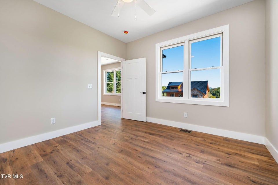 Photo #44: 297 Laurel Way