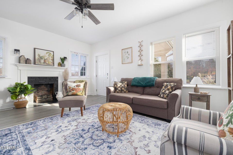 Photo #4: 722 Holston Street