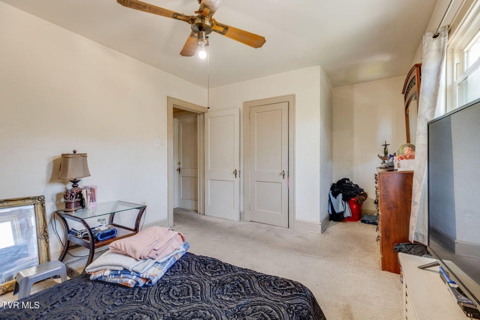 Photo #39: 722 Holston Street