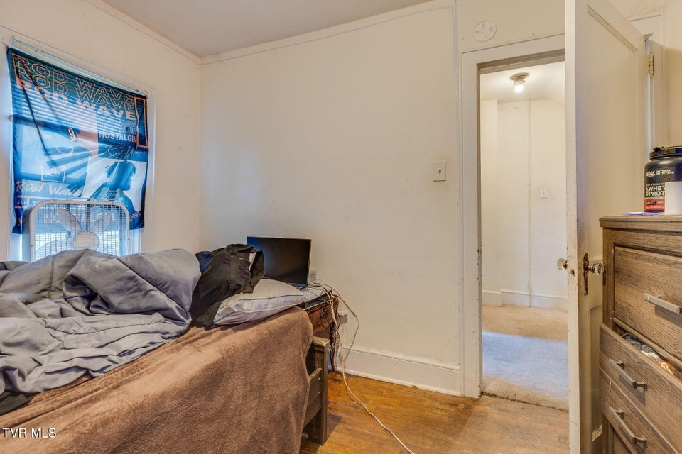 Photo #42: 722 Holston Street