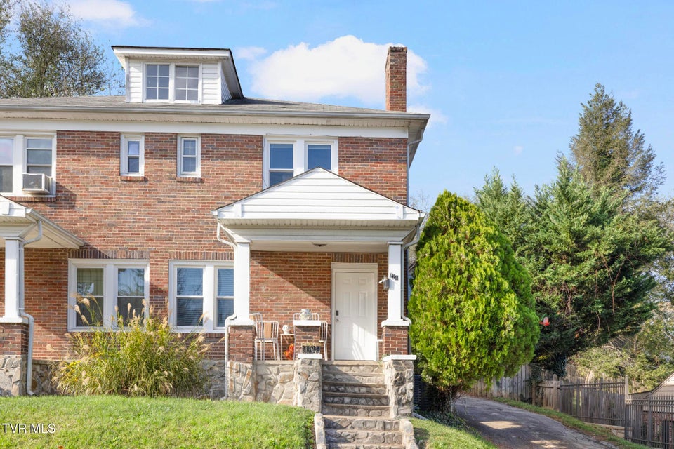 Photo #52: 722 Holston Street