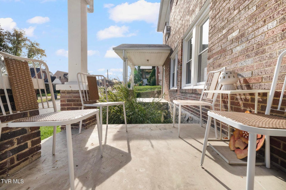 Photo #56: 722 Holston Street