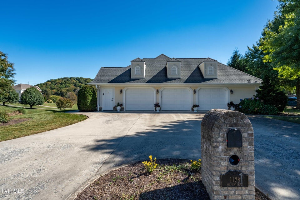 Photo #4: 1128 Keeview Drive