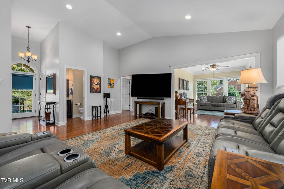 Photo #22: 1128 Keeview Drive