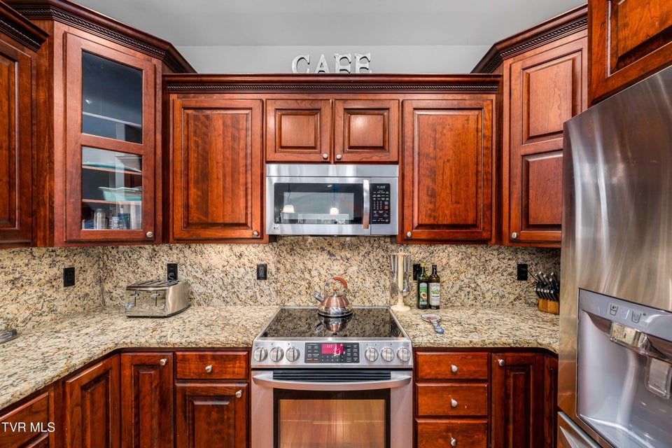 Photo #31: 1128 Keeview Drive