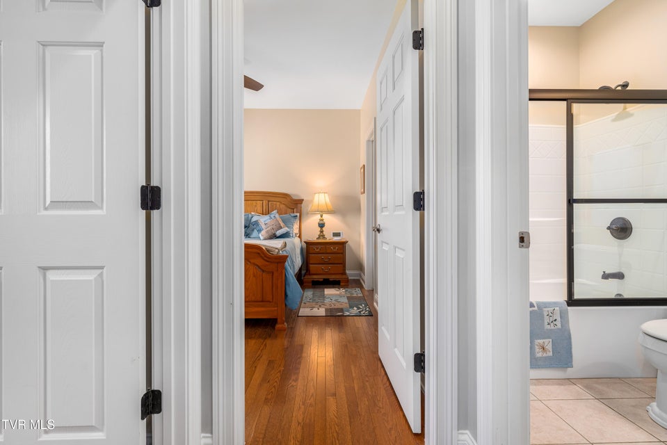 Photo #38: 1128 Keeview Drive