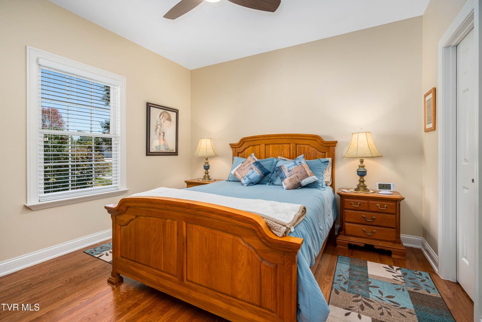 Photo #40: 1128 Keeview Drive