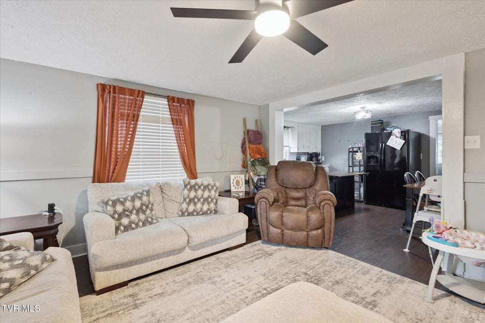 Photo #5: 225 Atlanta Avenue