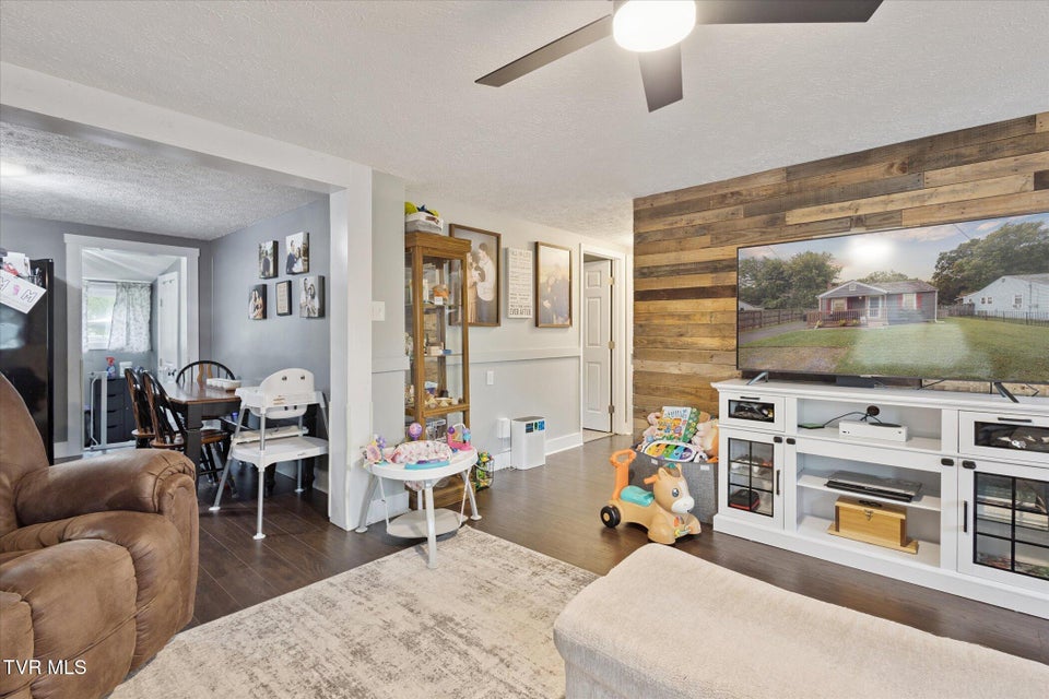 Photo #7: 225 Atlanta Avenue