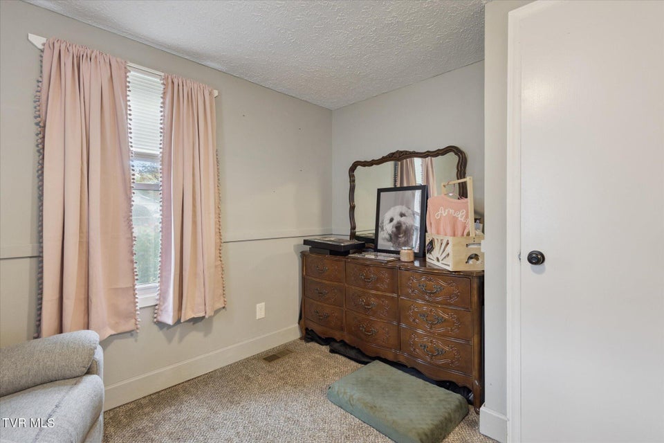 Photo #16: 225 Atlanta Avenue