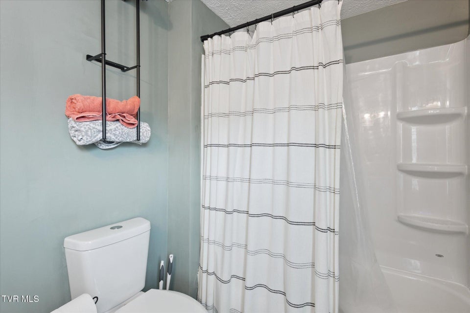 Photo #18: 225 Atlanta Avenue