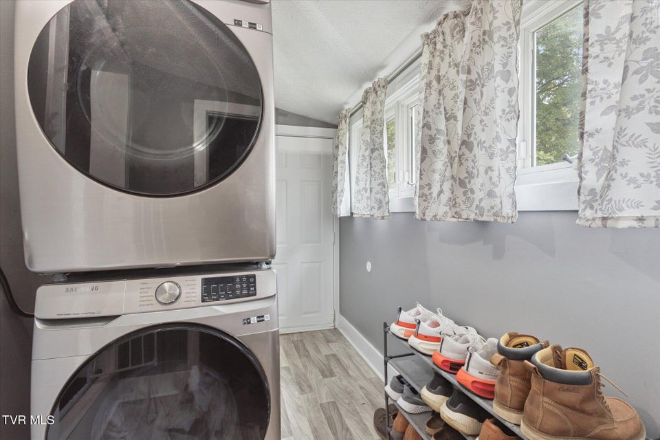 Photo #19: 225 Atlanta Avenue