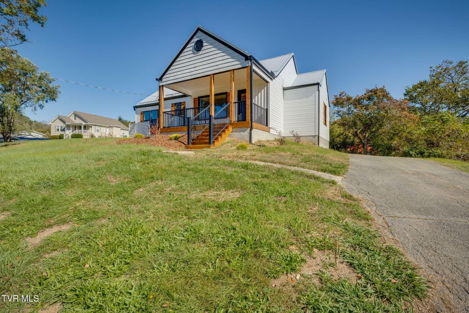 Photo #3: 108 Rosemont Street