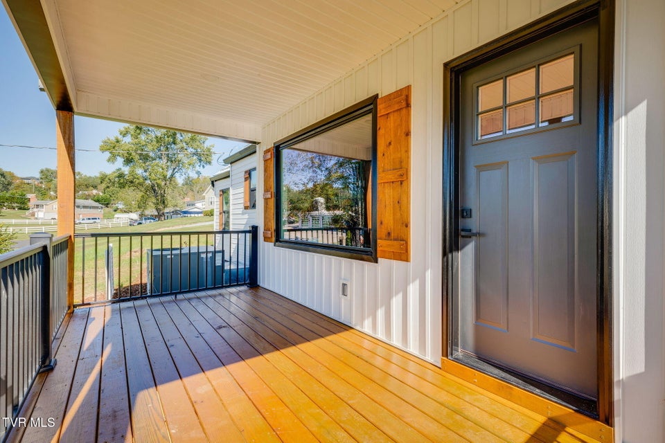 Photo #4: 108 Rosemont Street