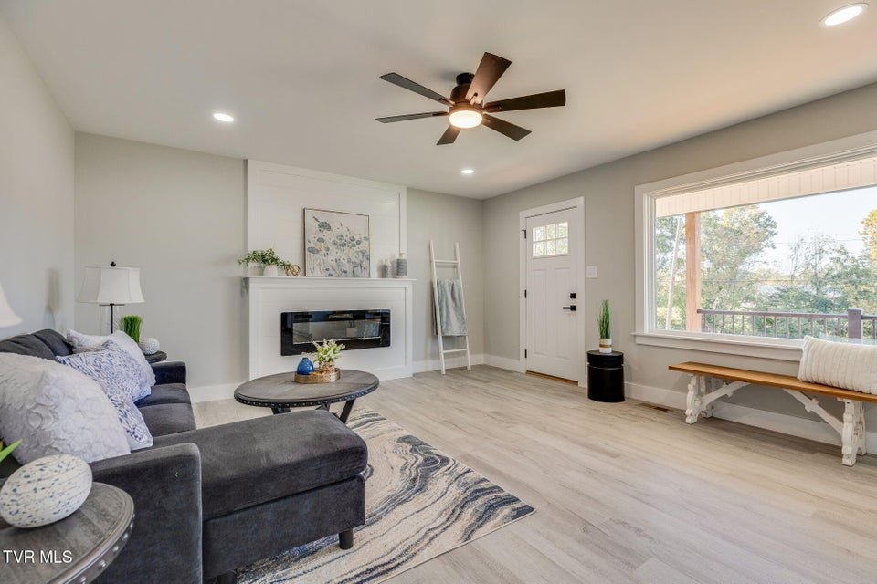 Photo #9: 108 Rosemont Street