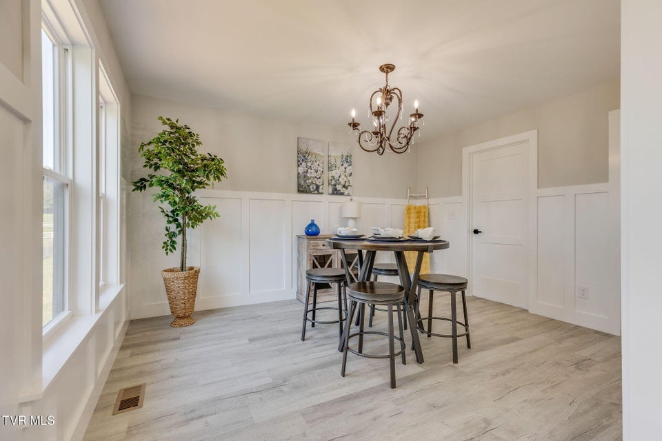 Photo #13: 108 Rosemont Street