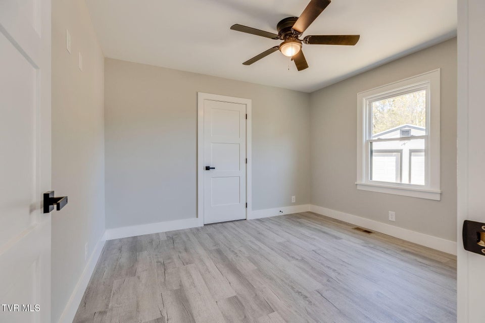 Photo #18: 108 Rosemont Street