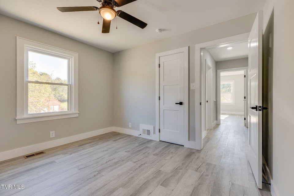 Photo #16: 108 Rosemont Street