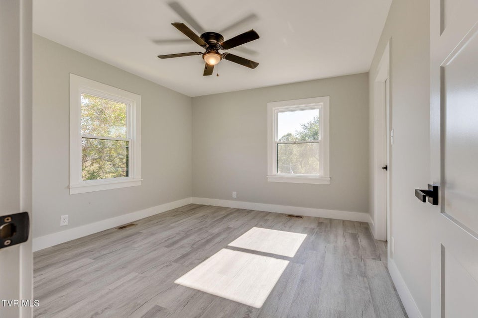 Photo #20: 108 Rosemont Street