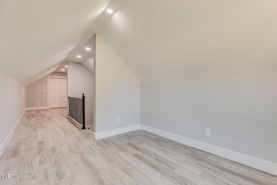 Photo #27: 108 Rosemont Street