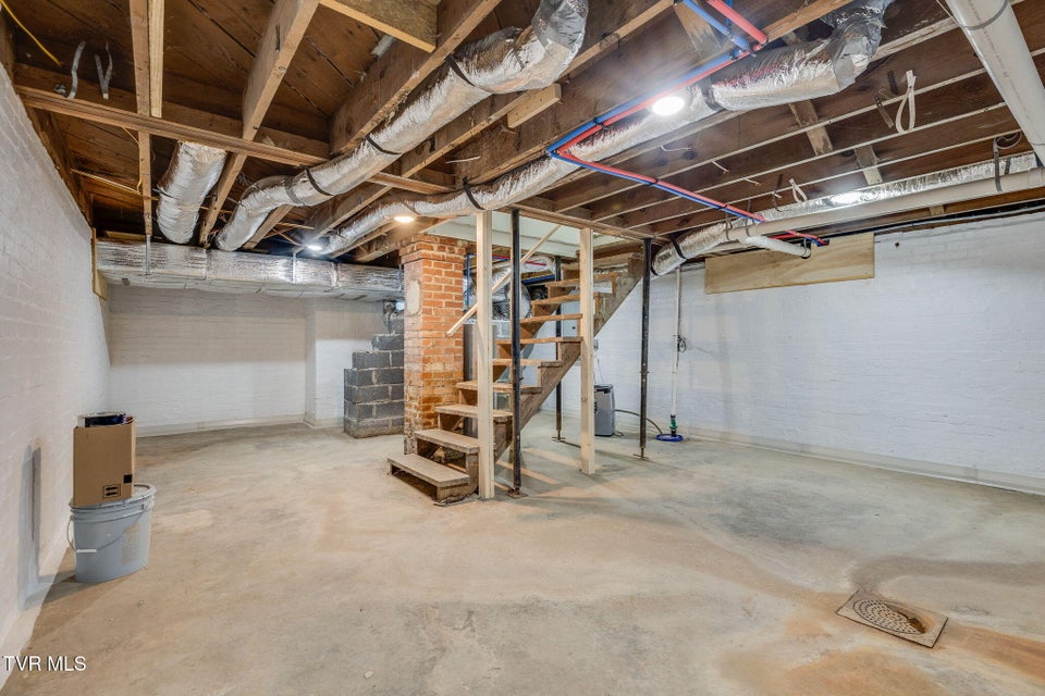 Photo #31: 108 Rosemont Street